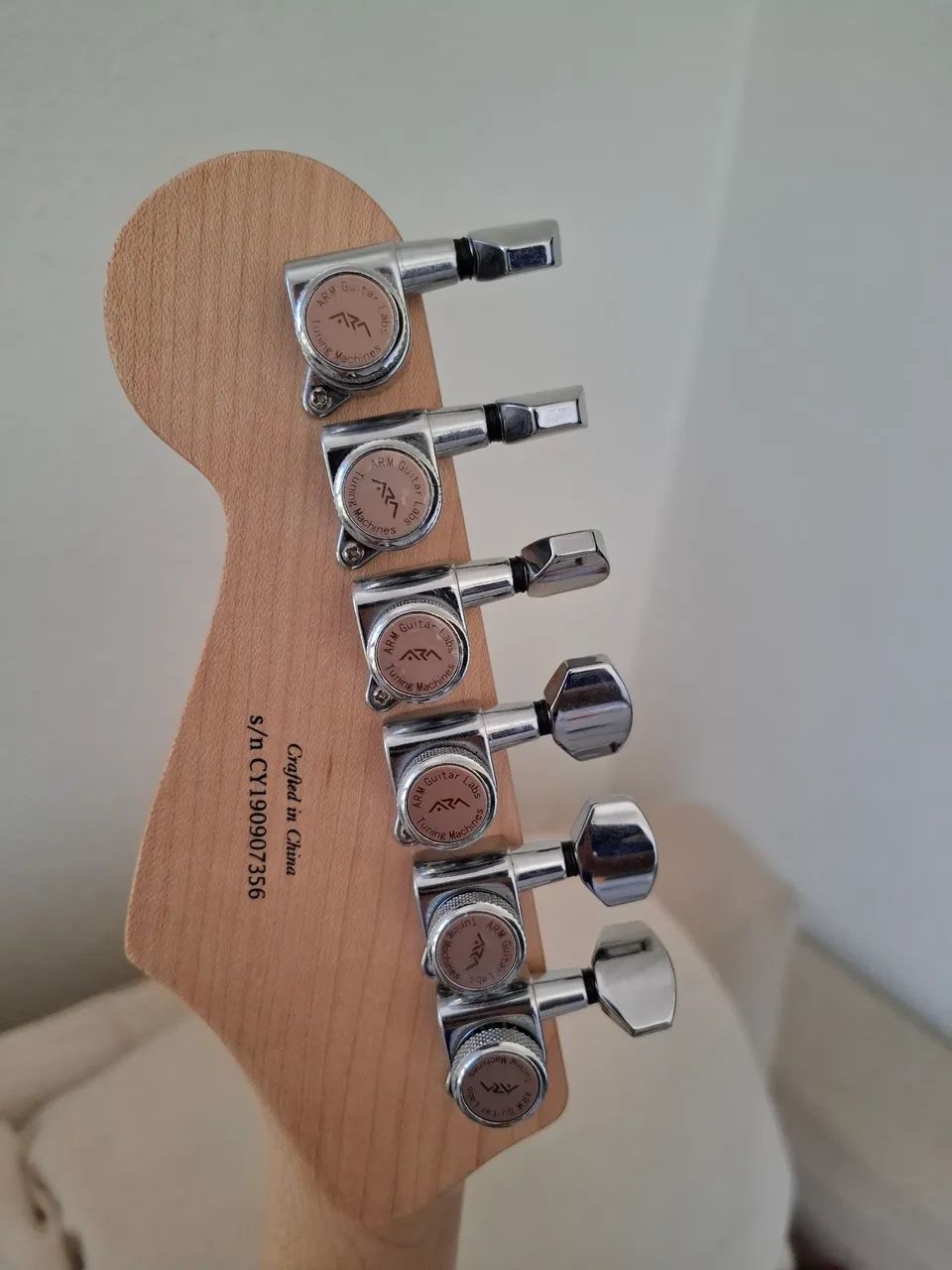 Guitarra Squier by fender série contemporary - Foto 2