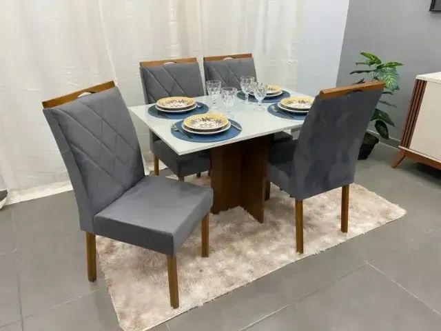Oferta Mesa de jantar vidro laqueado com cadeira cinza grafite