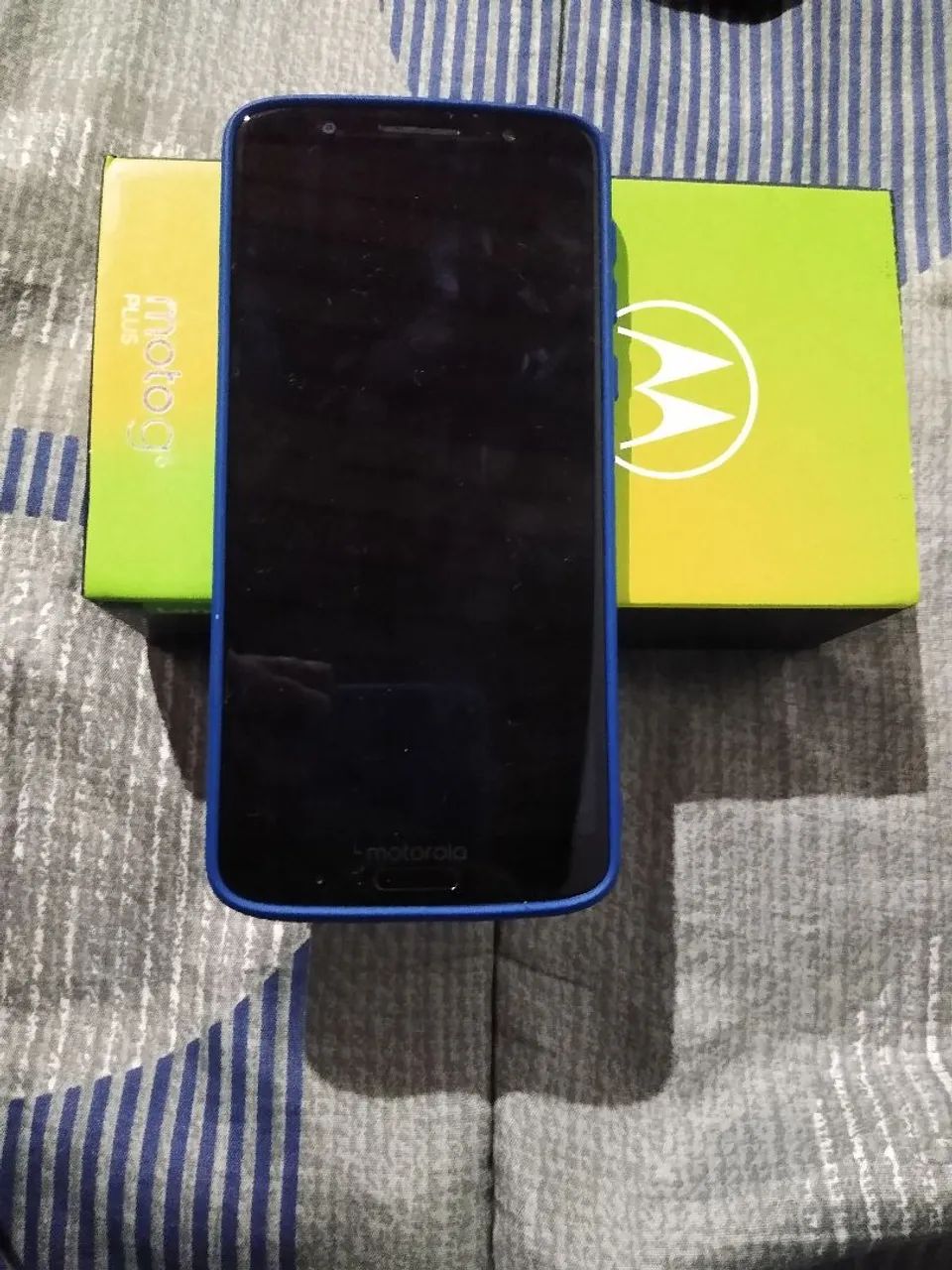 Moto g6 plus funcionando normalmente só celular e caixa