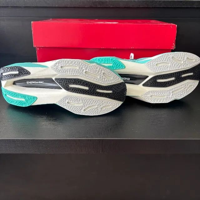 New Balance Women's FuelCell Supercomp Elite V4 Running Shoes