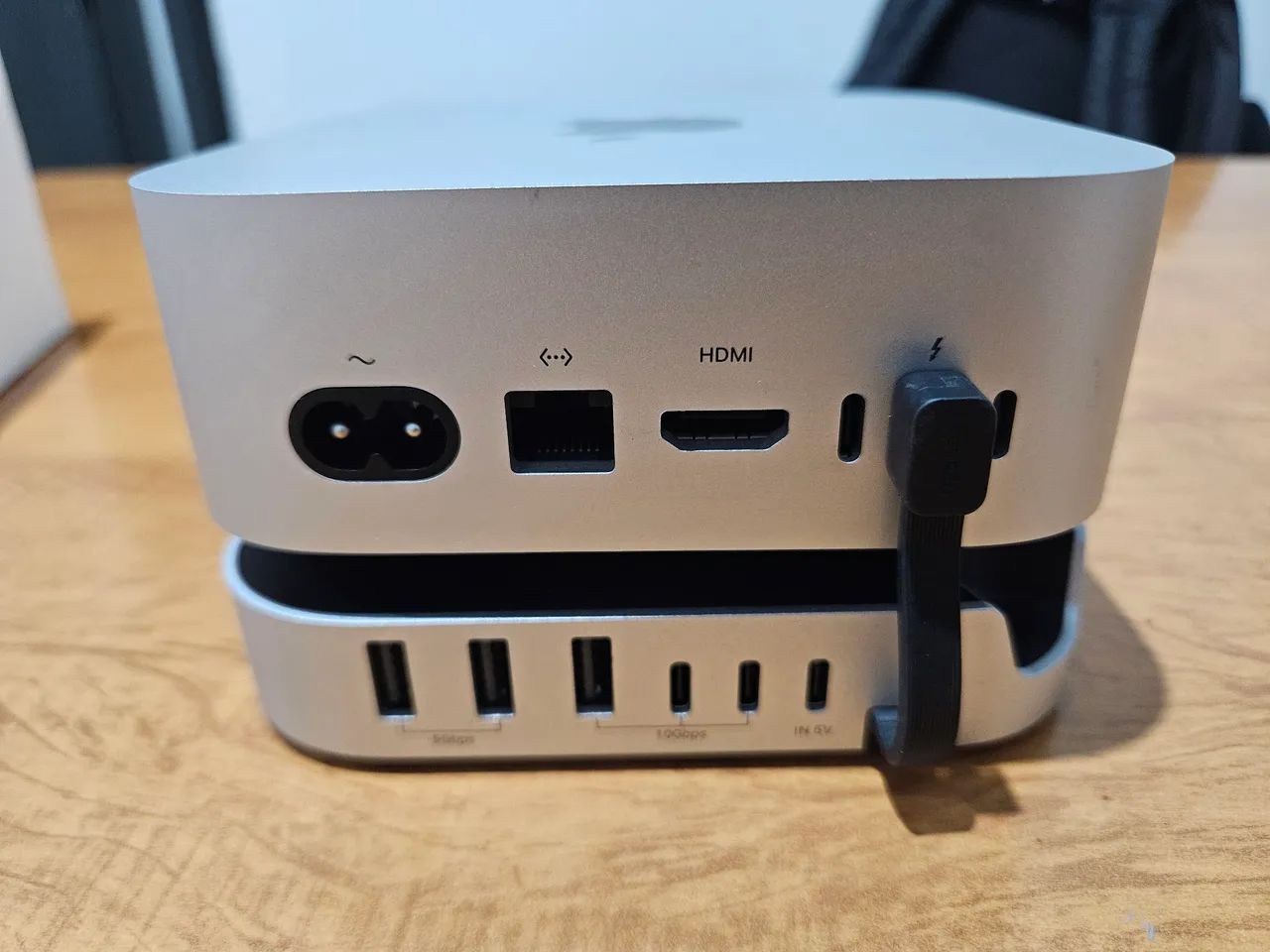 Mac Mini M4 16GB 256GB + Dock Ugreen 11 em 1 - Na caixa