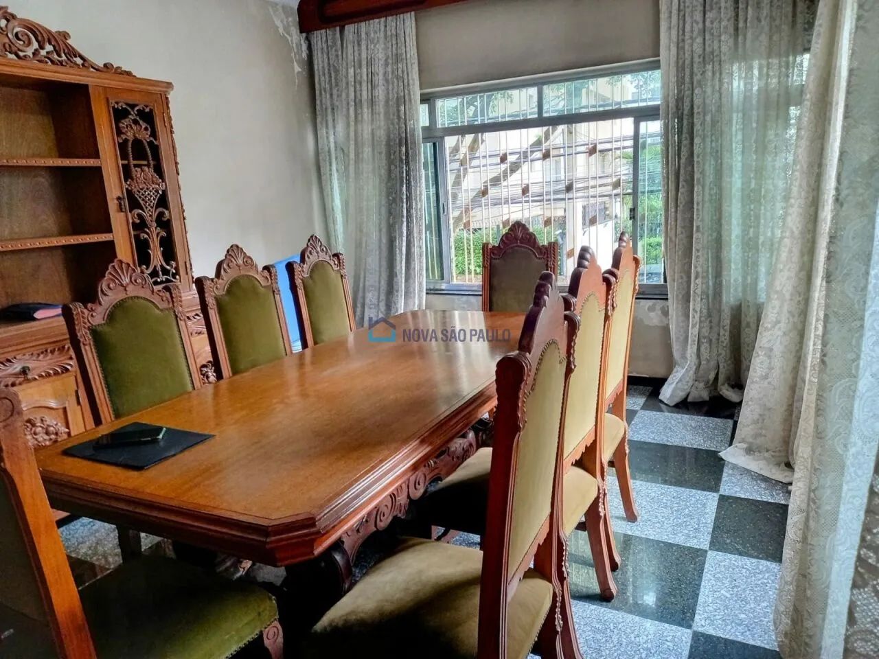 Casa à venda na Saúde com 4 quartos, 1 vaga.