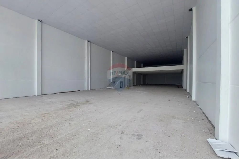 "Ponto Comercial Ideal em RS: 700m² Disponível" - Foto 2