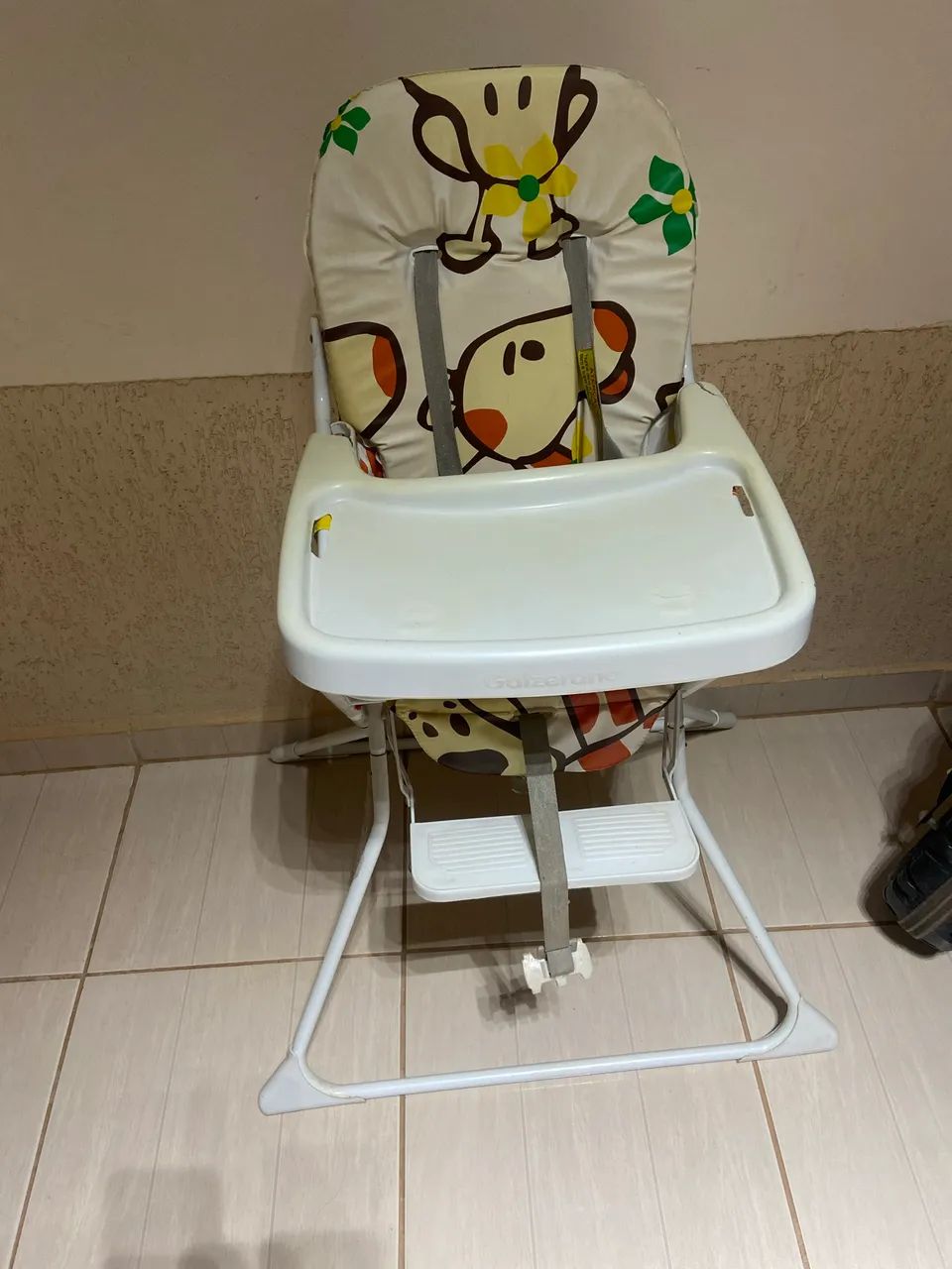 Cadeirinha alimentação bebê 