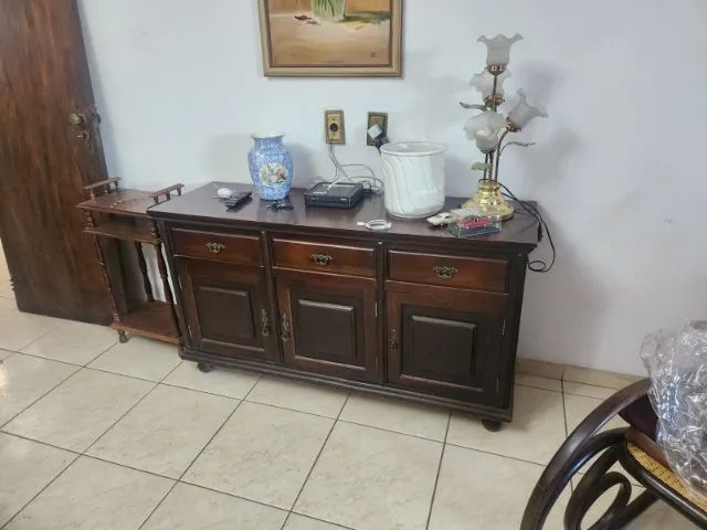 buffet em madeira maciça
