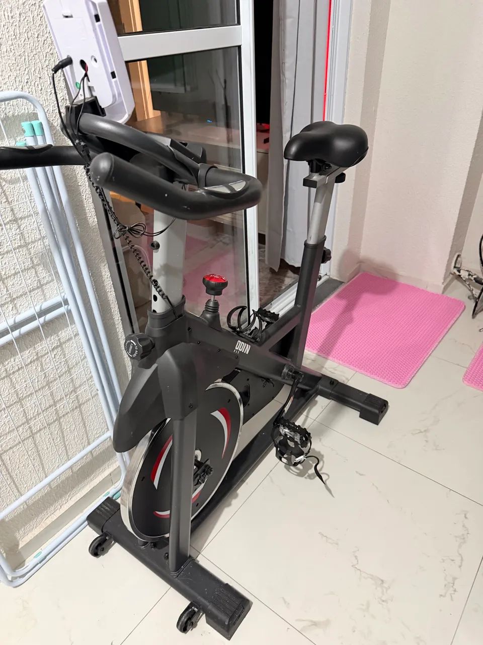 Bicicleta ergométrica 1 ano de uso  - Foto 3