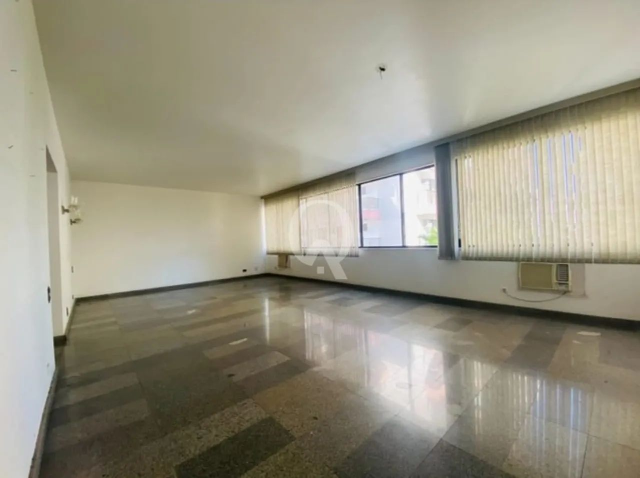 Apartamento em Ipanema com 4 quartos