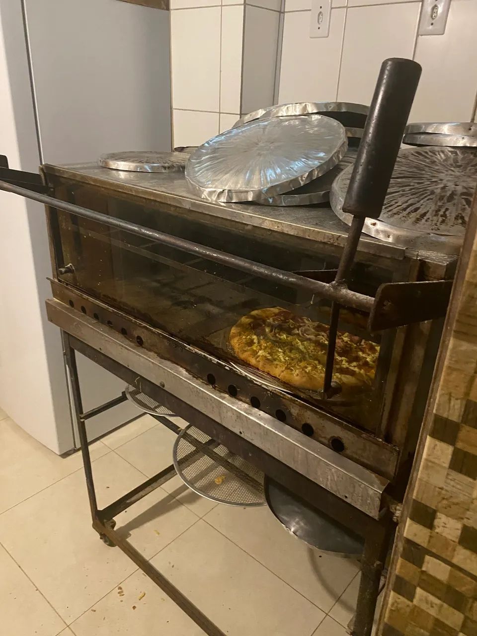 Forno pra pizzas ou salgado