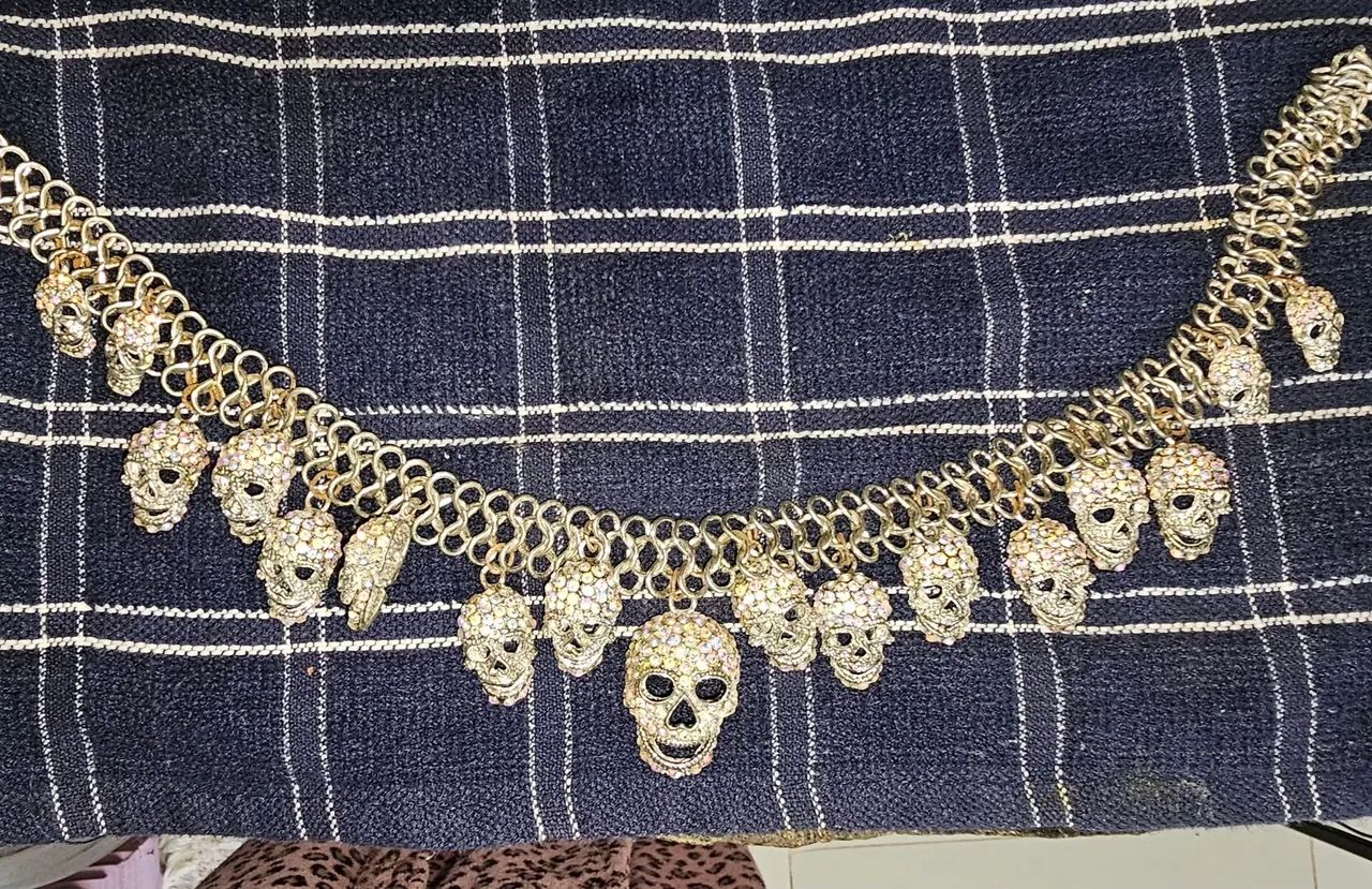 Colar caveiras strass boreaux - Foto 5