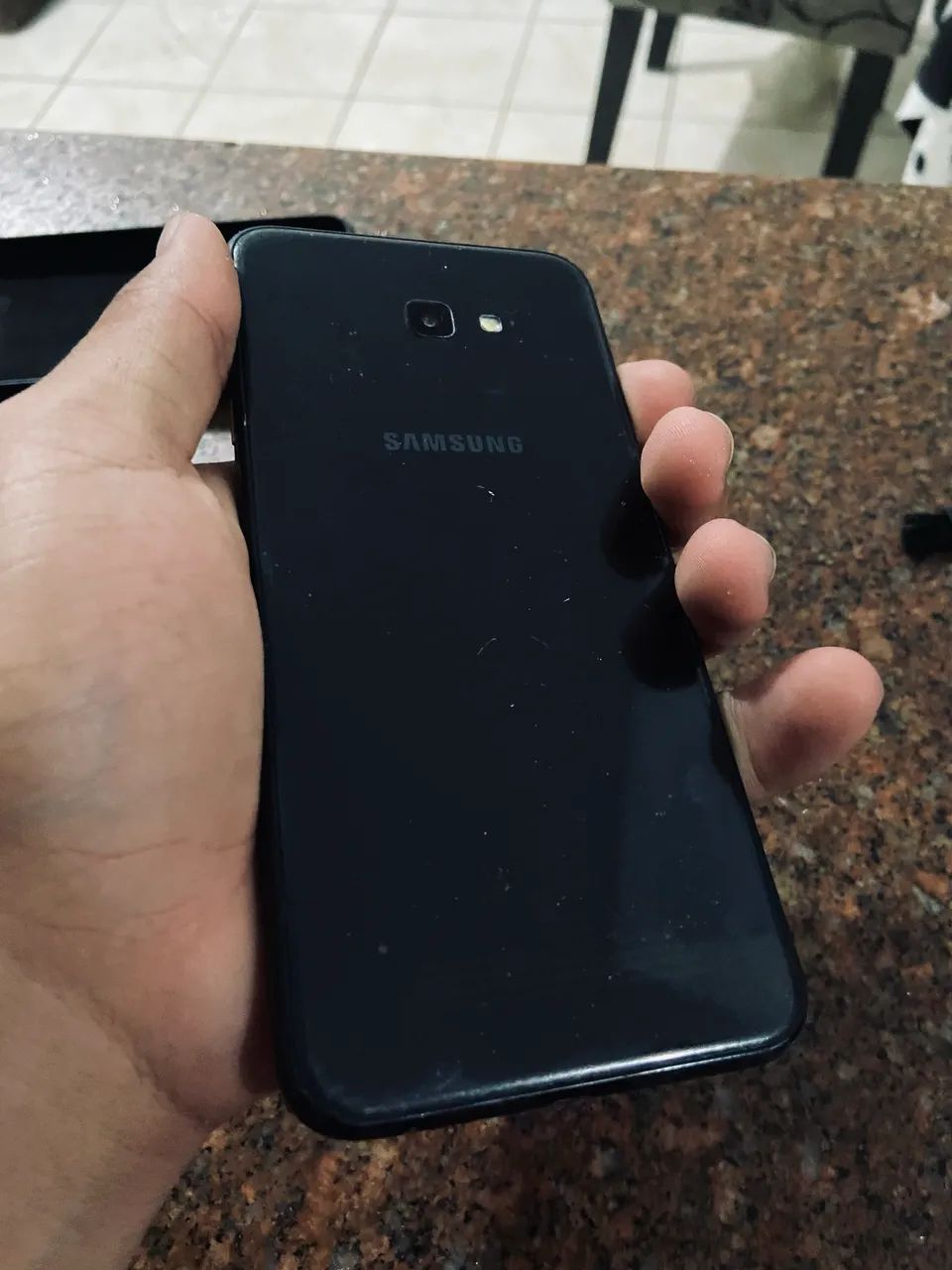 Samsung Galaxy j4 plus  - Foto 4