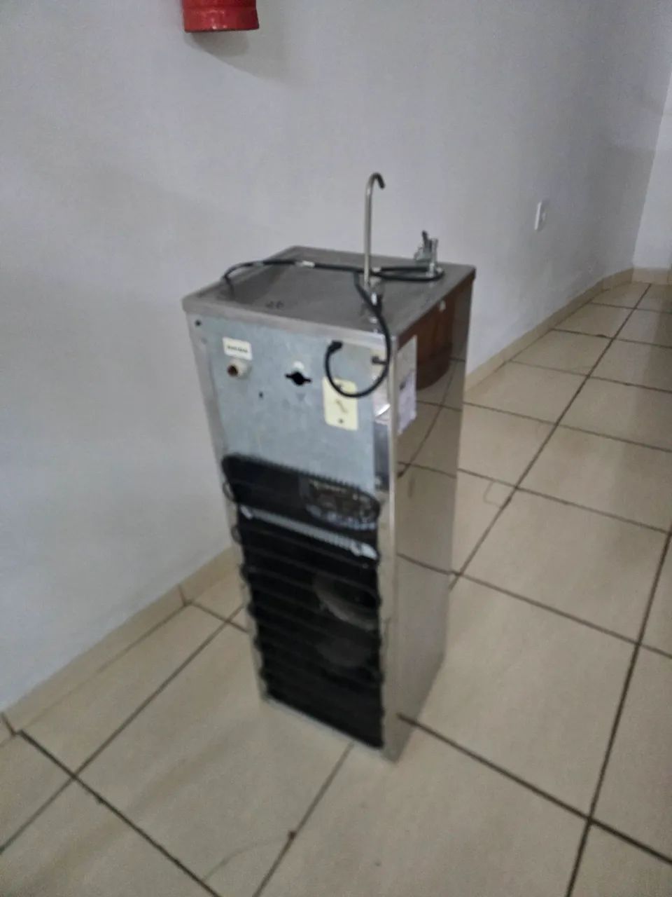 Bebedouro de coluna inox - Foto 2