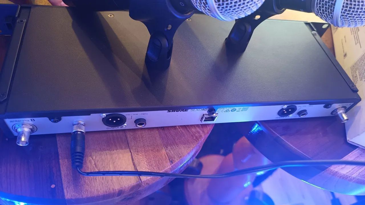 Microfone Duplo SHURE Digital Profissional SLXD24D - Foto 2