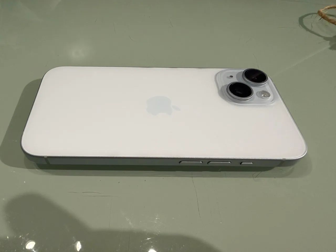 IPHONE 15 - 128G - Branco - 82% Bateria - Foto 2