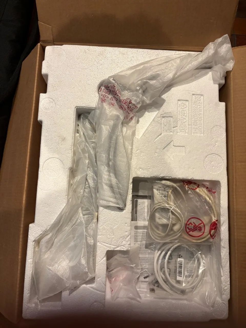 Monitor LG 27'' UHD 27UL650 (OPORTUNIDADE) - Foto 2
