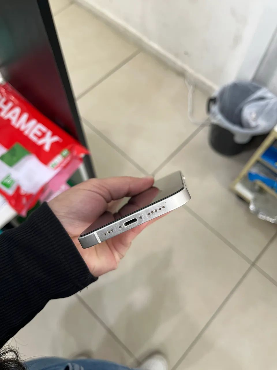 iPhone 12 branco 64gb  - Foto 4