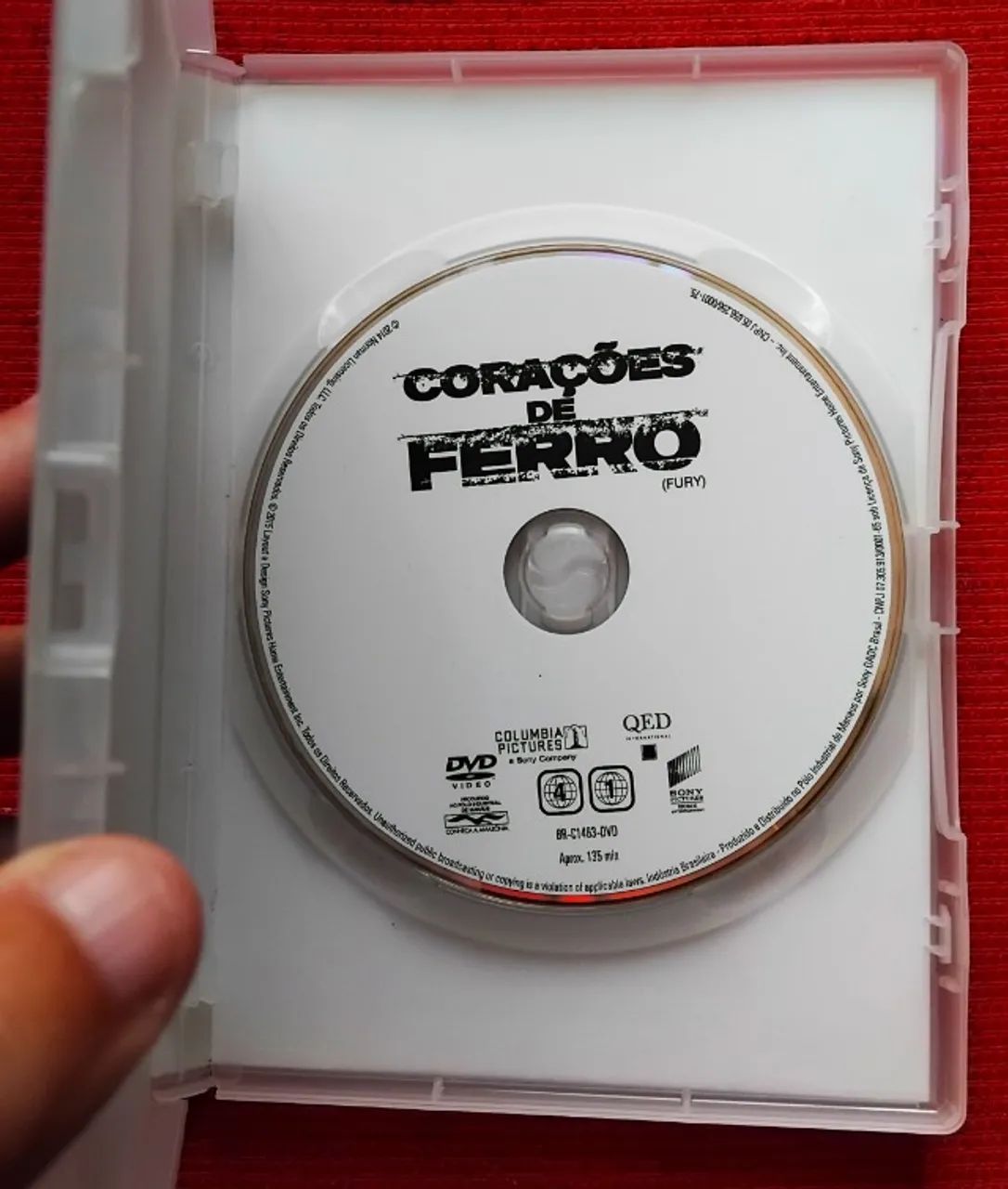 DVD Filme corações de Ferro (midia em bom estado) - Foto 3