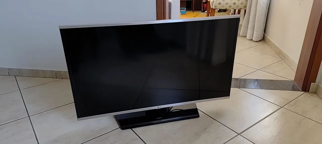 Vende-se SmartTV LG 40 polegadas  - Foto 4