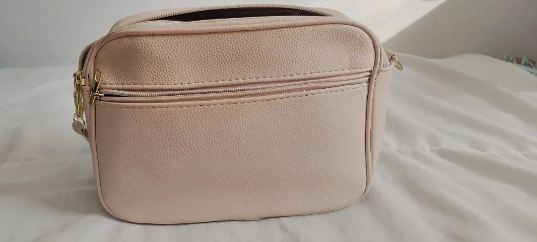 Bolsa pequena tiracolo cor bege