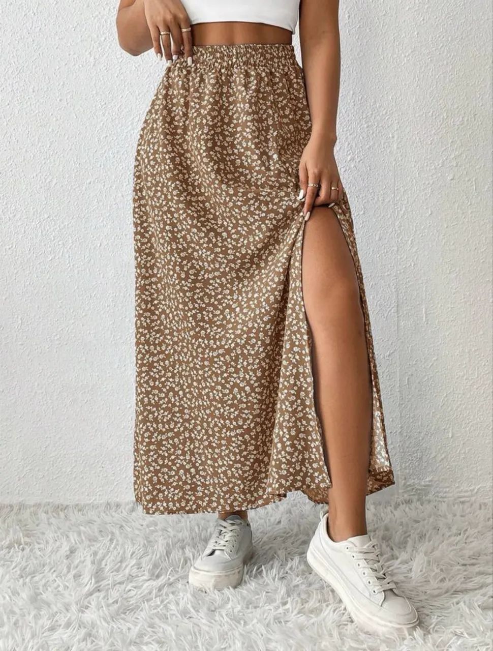 Saia Midi Floral Bege com Fenda lateral - Foto 2