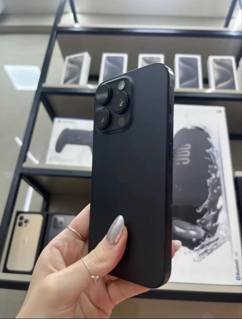 15 PRO 128 gb SEMI NOVO PRETO