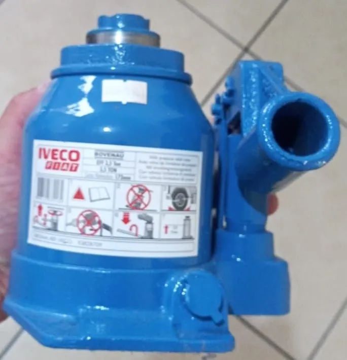 Macaco Hidráulico Iveco novo - Foto 2