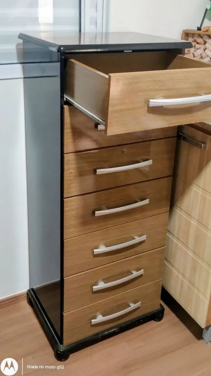 CÔMODA 7 GAVETAS 