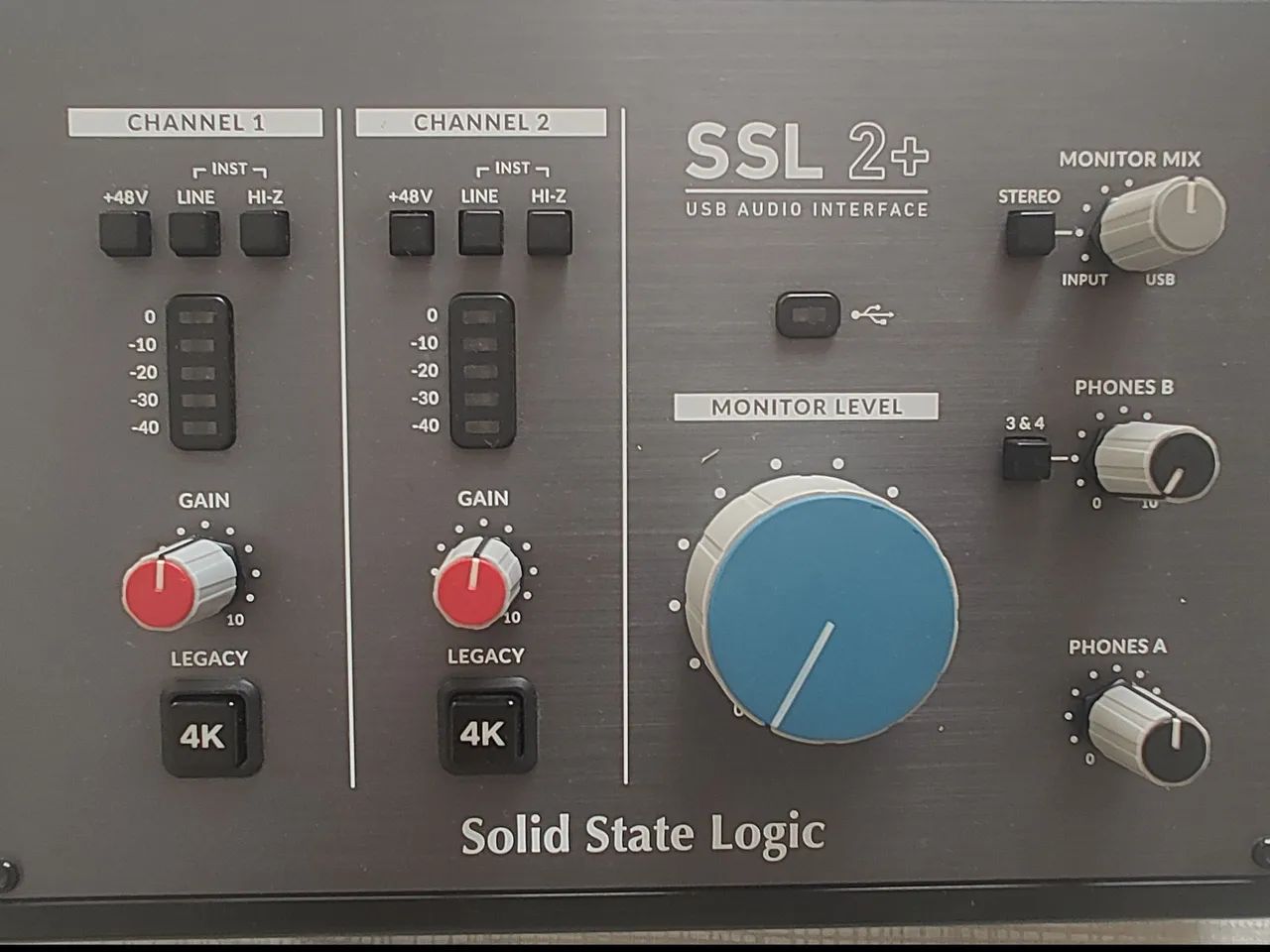 Interface de Áudio SSL2+ 2IN/4-OUT - USB