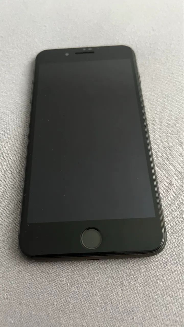 Celular IPhone 8 Plus 