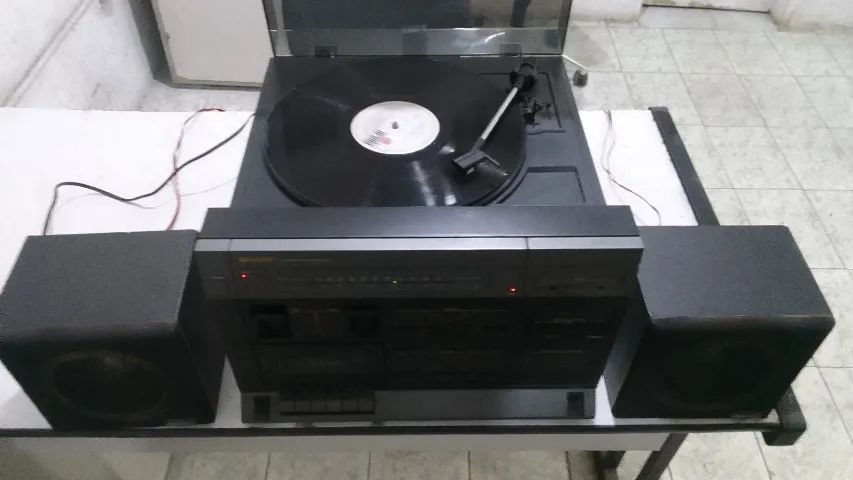 Toca Discos 3 em 1 Sharp Sg 20 com agulha e Caixas 