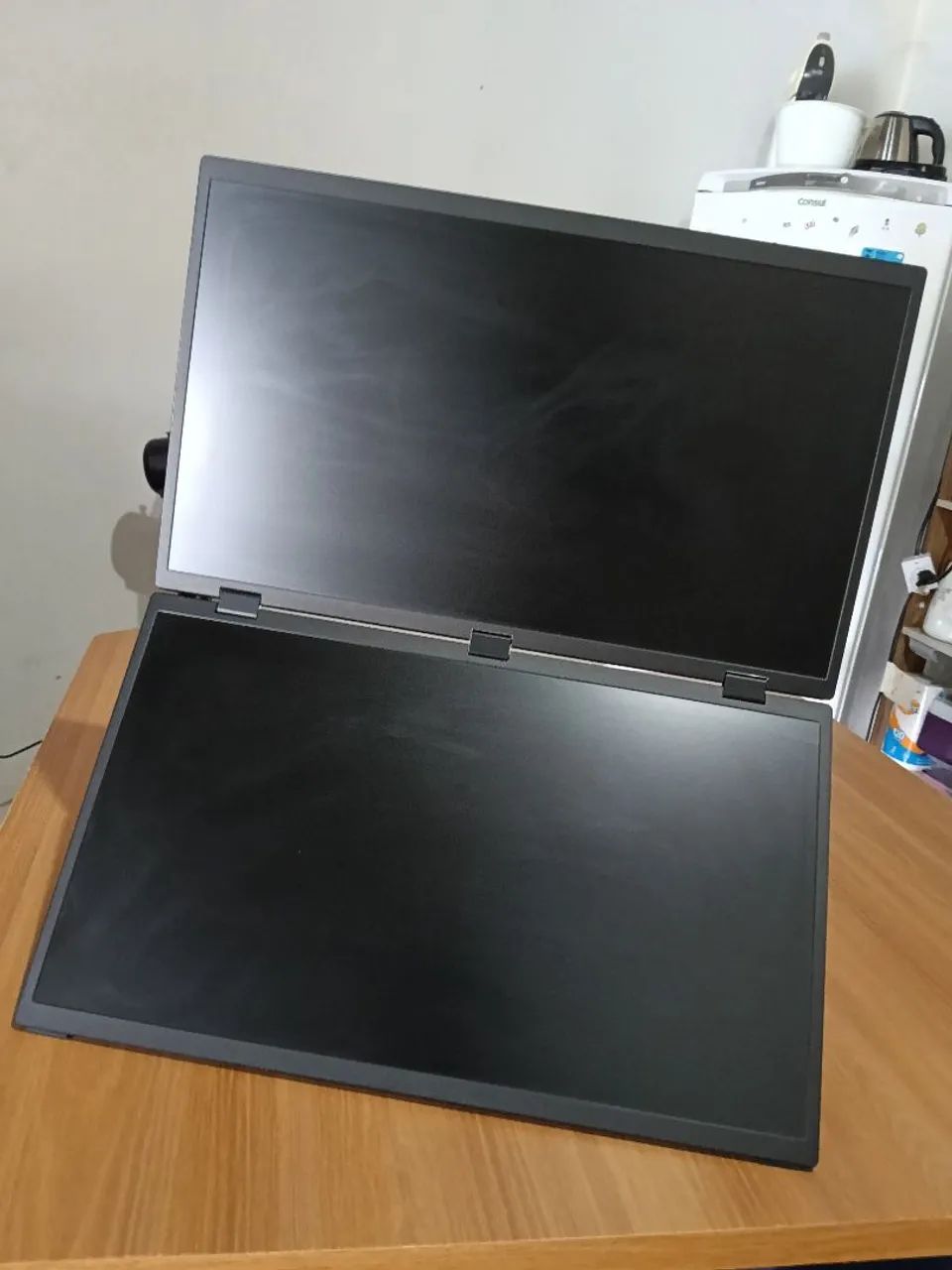 Produtividade Máxima: Tela Dupla 18.5" com Ajuste 360°