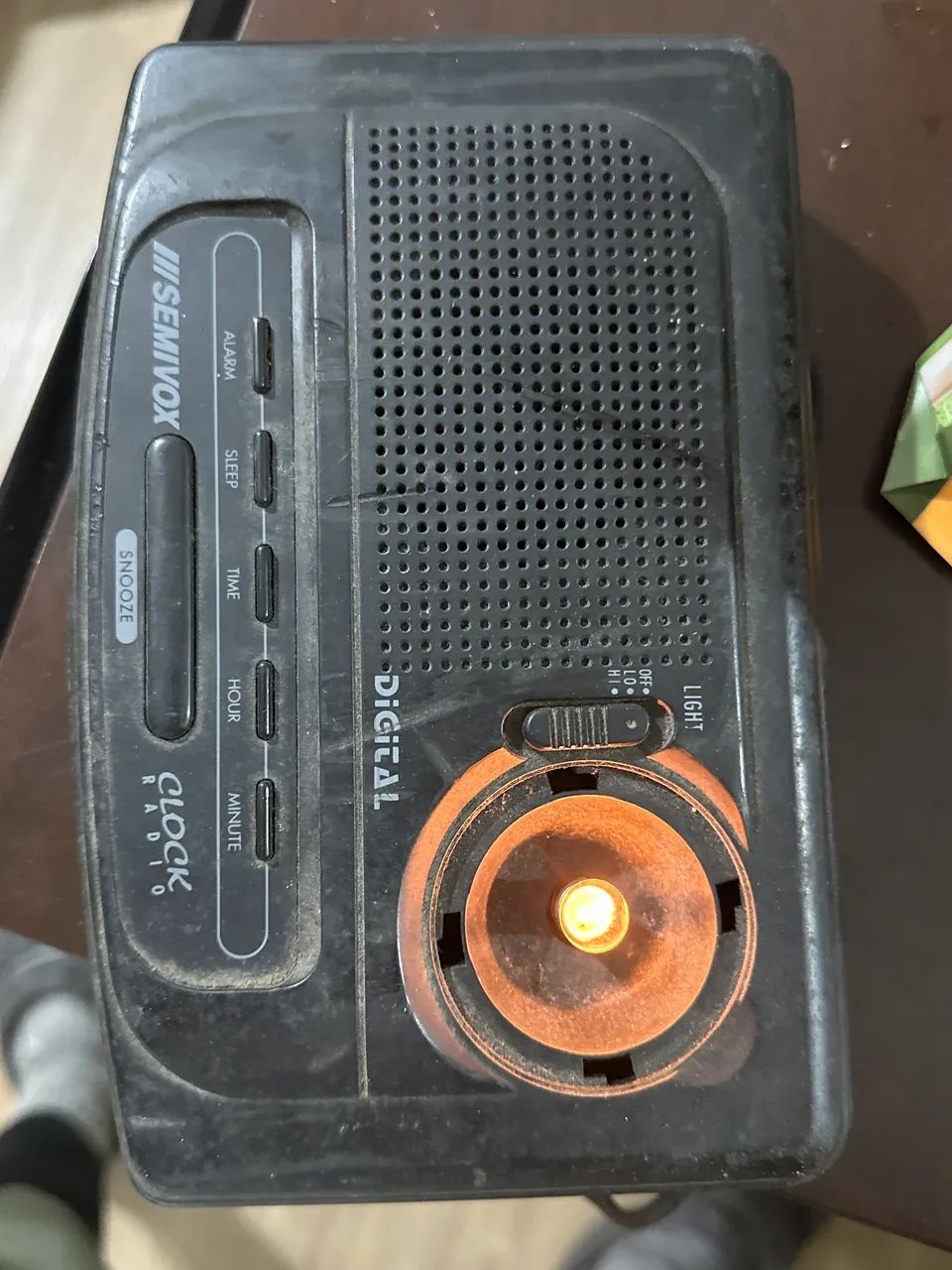 Rádio relógio semivox digital colecionável funcional - Foto 2