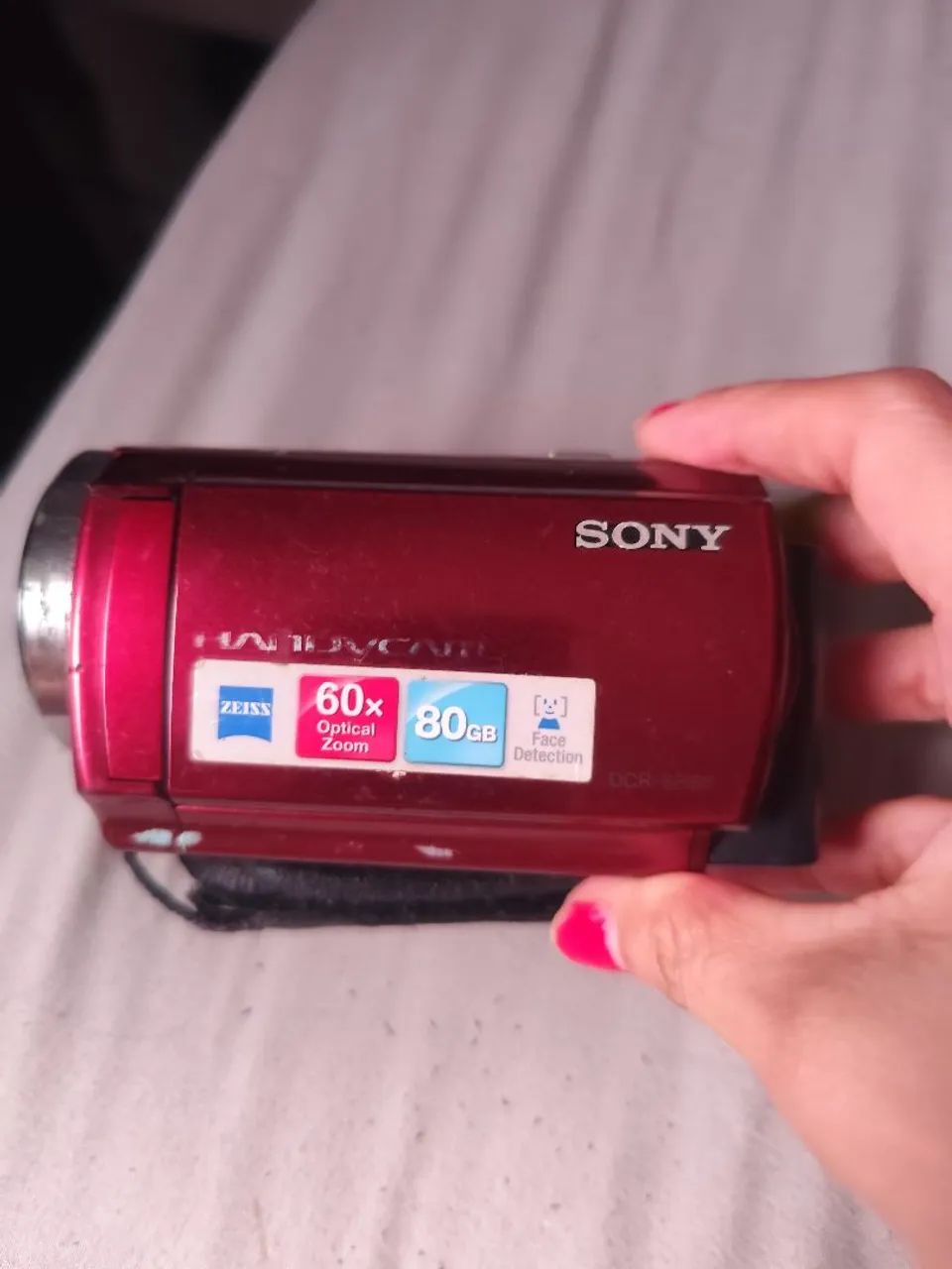 Sony Handycam DCR-SR68 vermelha com defeito 
