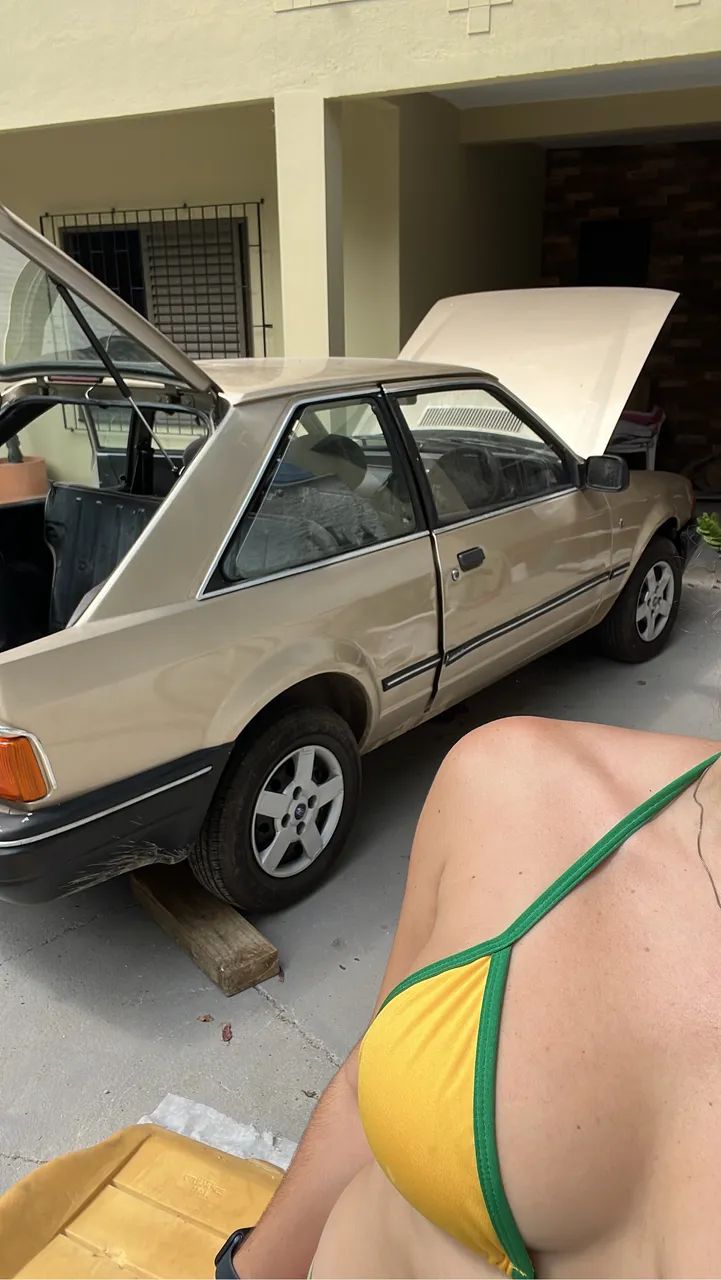 Ford Escort Ghia 1.8i / 1.8 / 1.6 (álcool) 1986