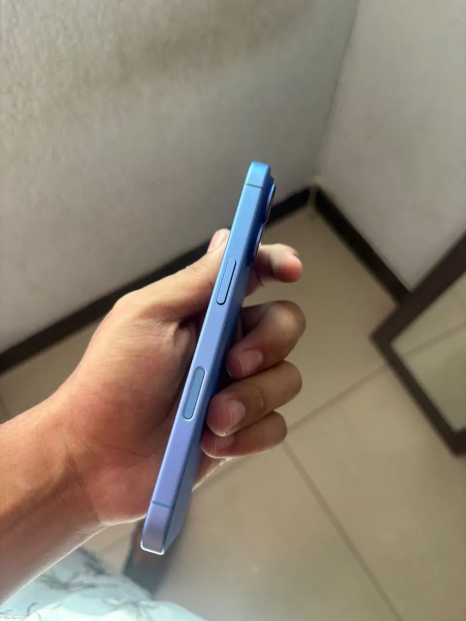iPhone 16 azul  - Foto 2