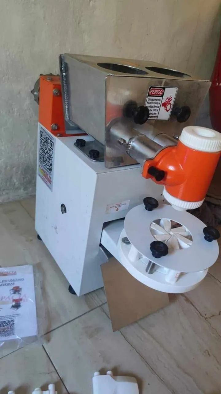 Maquina de salgados muito nova - Foto 3