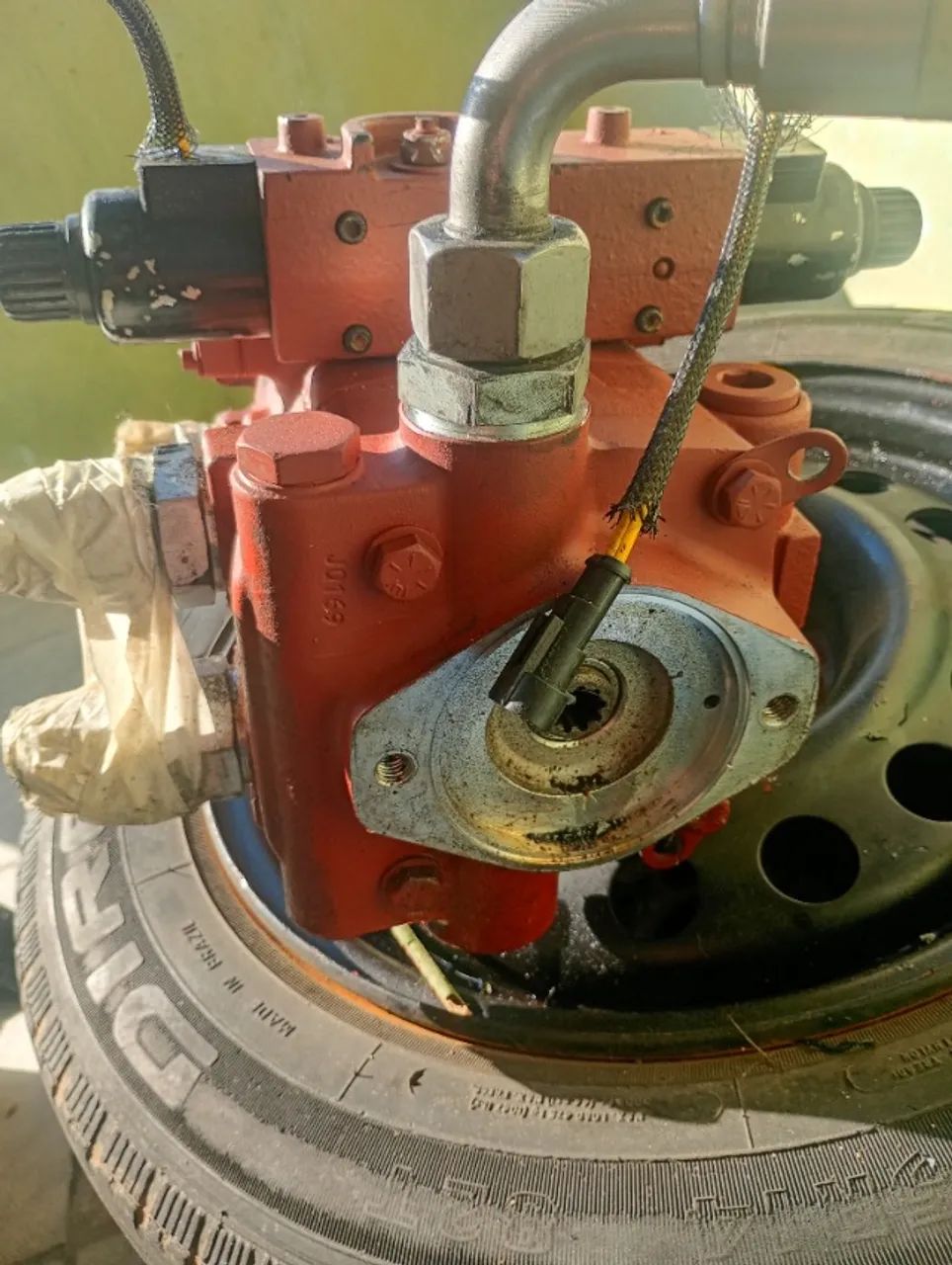 bomba de pistão axial de circuito fechado Eaton/Danfoss - Foto 2
