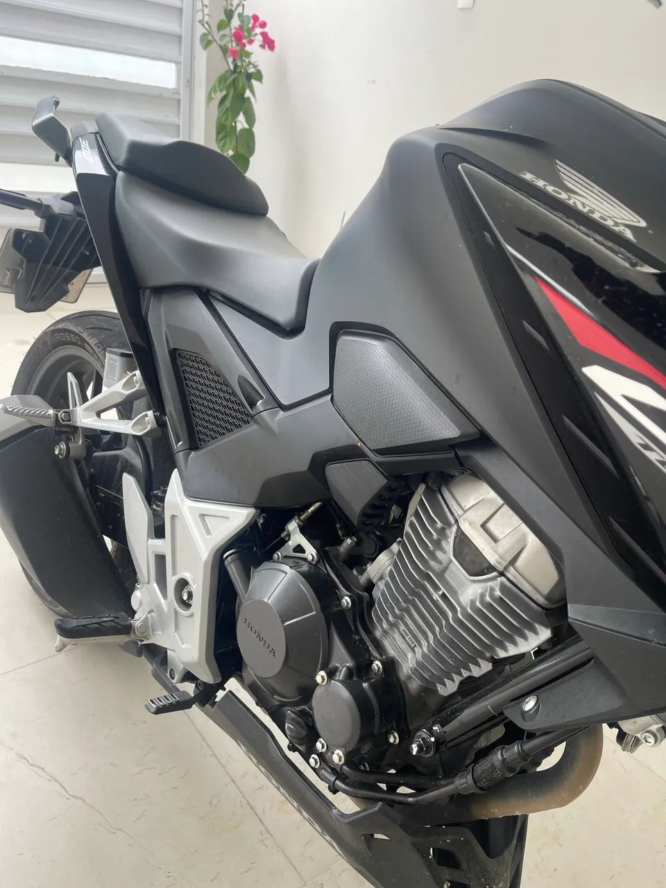 Twister CB300 CBS