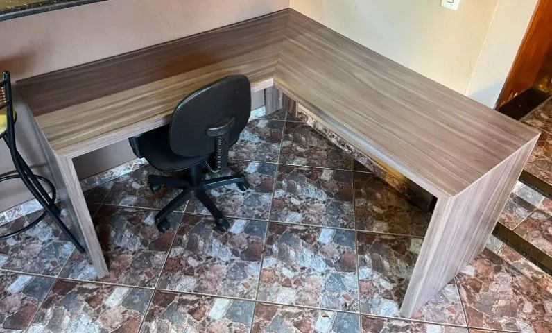 Escrivaninha Mesa Escritório Angular em L Nogal Marrom - Foto 2