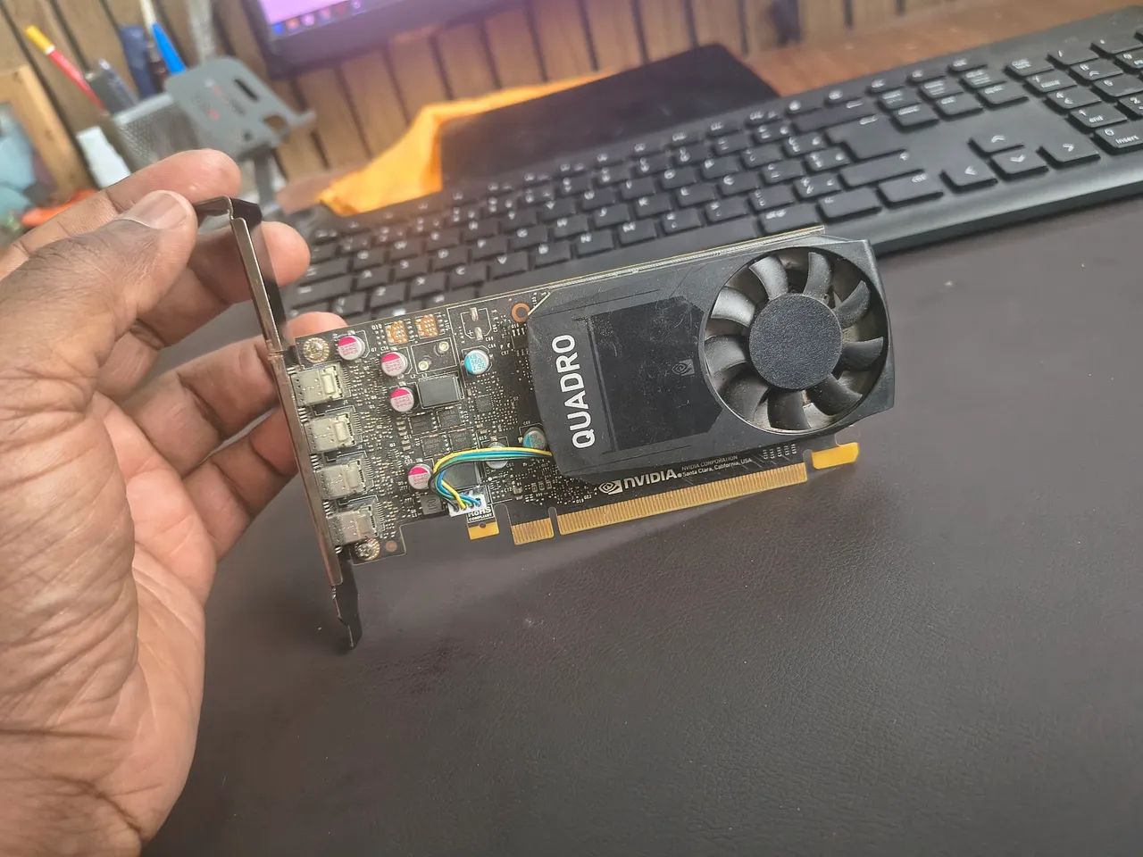 Placa de vídeo NVidia Quadro P620