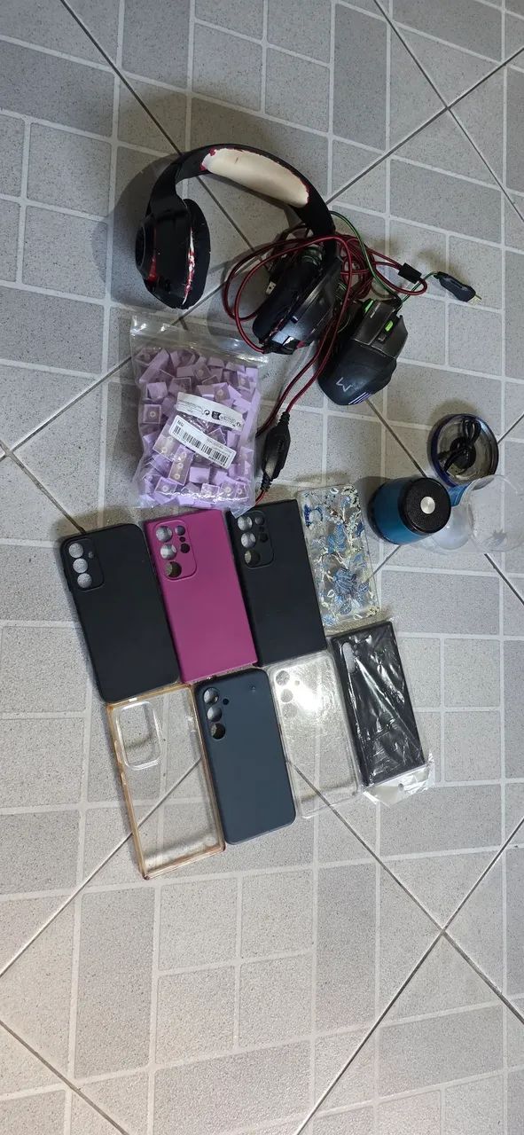 Caixa de som, teclados, capinhas - Foto 4