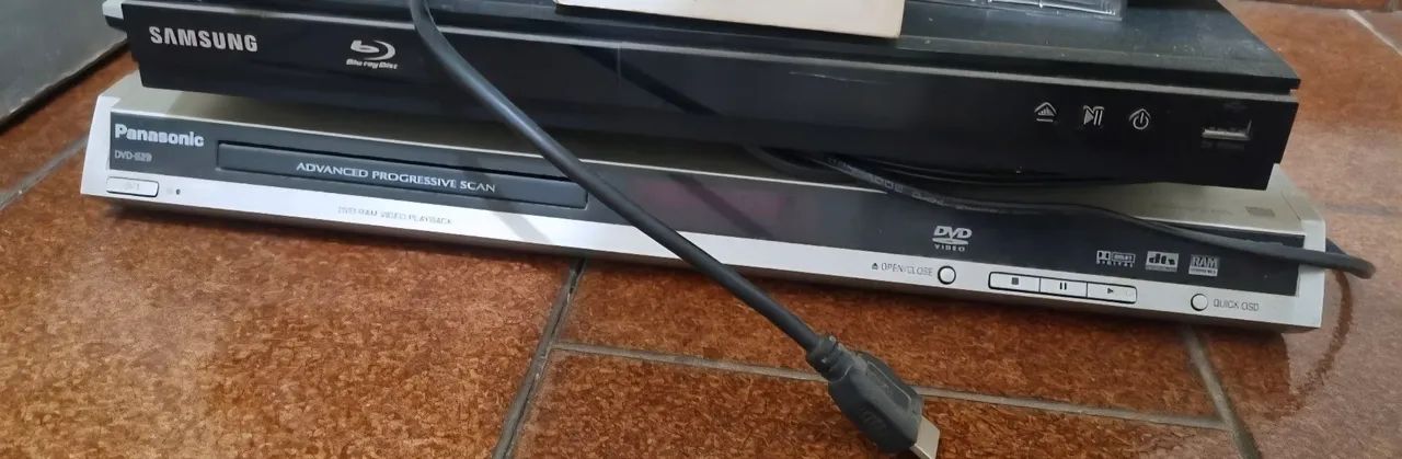 Mesa com cadeiras - Foto 4