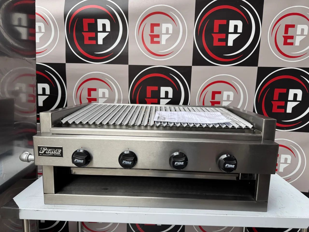 VENDO UM CHAR BROILER 4 QUEIMADORES FIRE NOVO