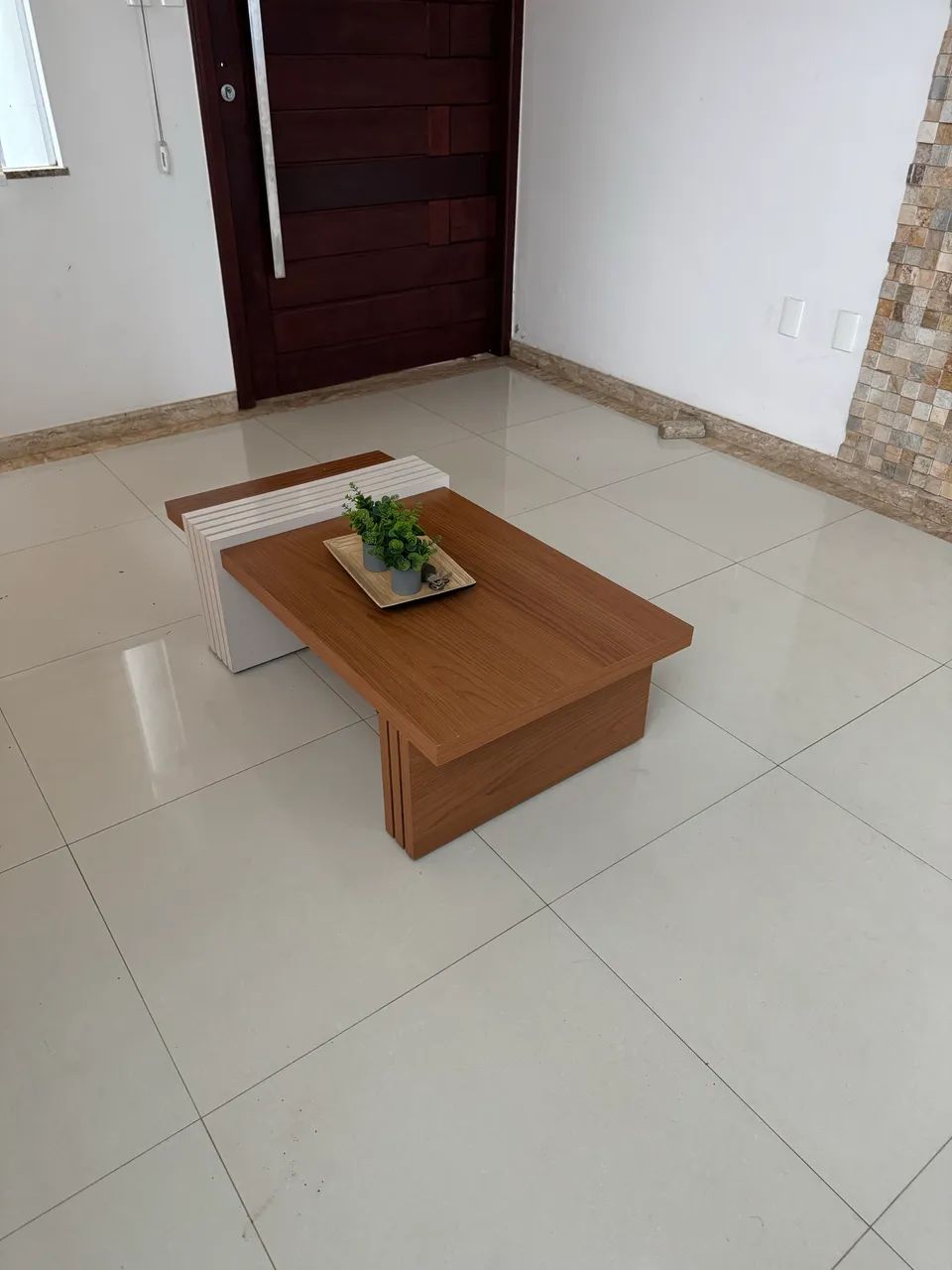 Vende-se Mesa de Centro em MDF - Foto 3