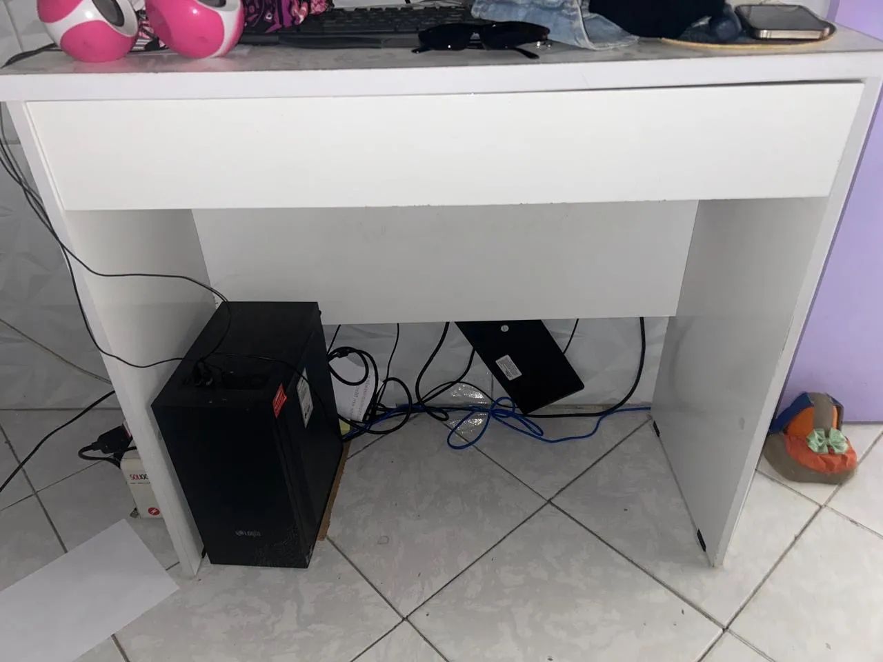Escrivaninha com gaveta 90cm