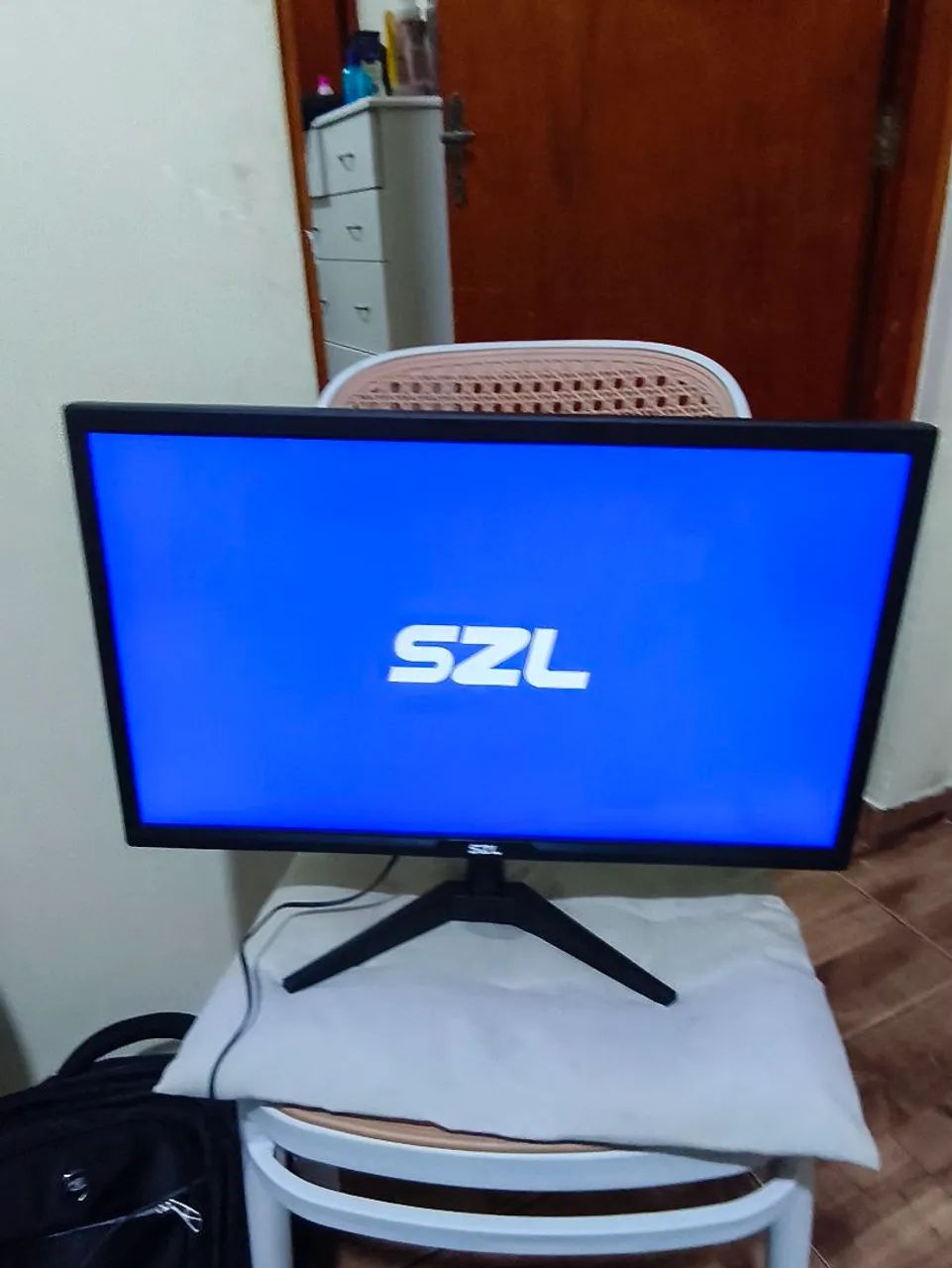 Monitor LCD 20 polegadas funcionando perfeitamente  - Foto 2