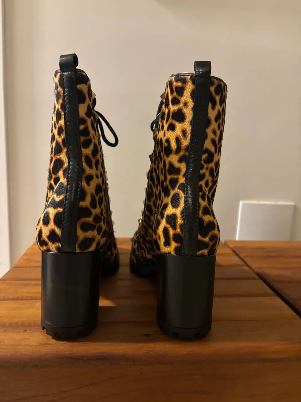 Bota Schütz Original Couro Onça Nova  - Foto 2