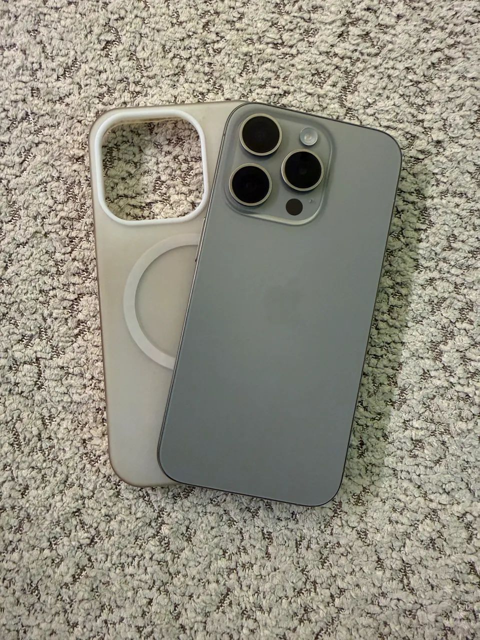 iPhone 15 pro 256gb 