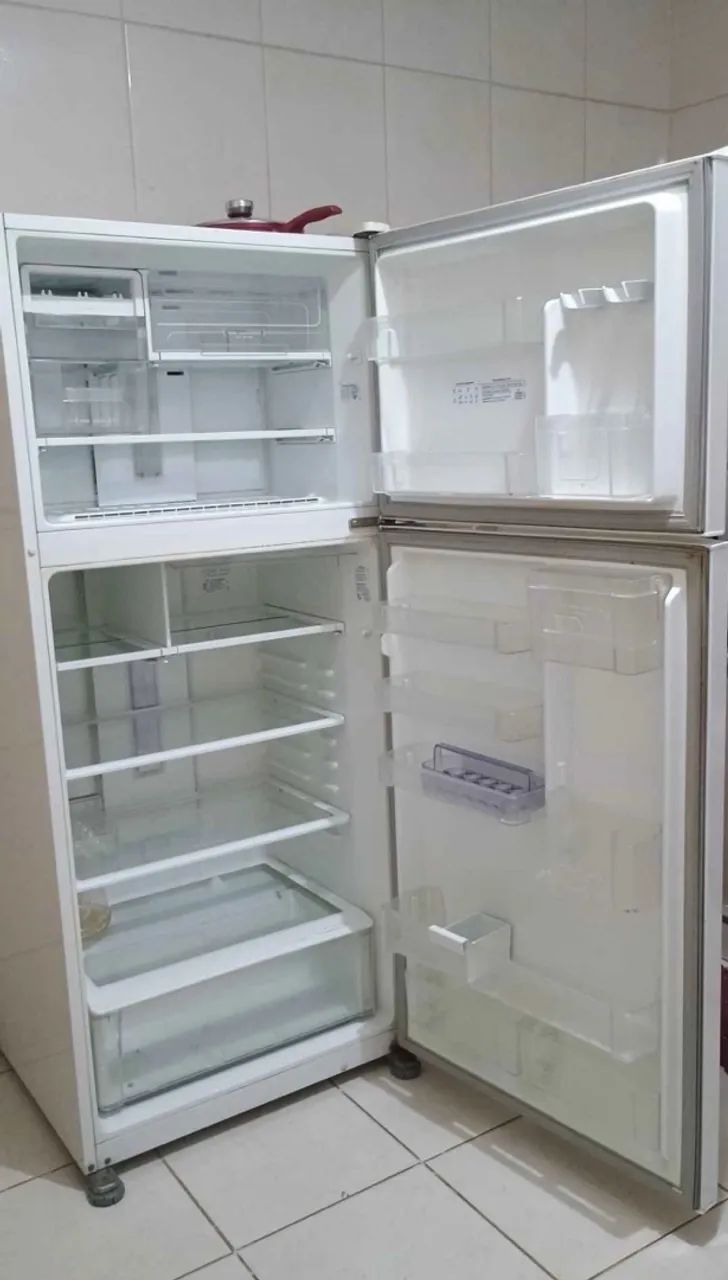 Geladeira Eletrolux Infinity, Frost free, Funcionando perfeitamente  - Foto 2