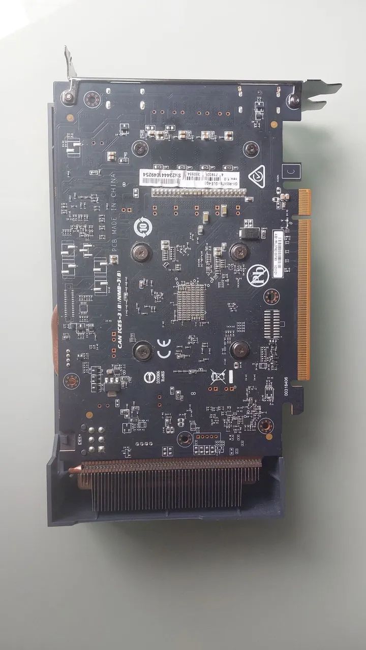 Placa de Vídeo AMD Radeon RX 6500 XT Gigabyte - Foto 6