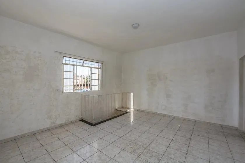 Casa à Venda - João Pinheiro, 2 Quartos, 280 m2